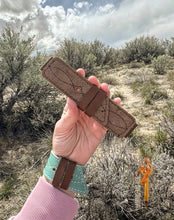 Load image into Gallery viewer, Gunslinger stitch Buckarette Band - brown rough-out