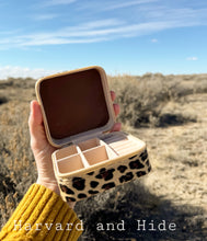 Load image into Gallery viewer, Cheetah Jewelry Travel Case #11
